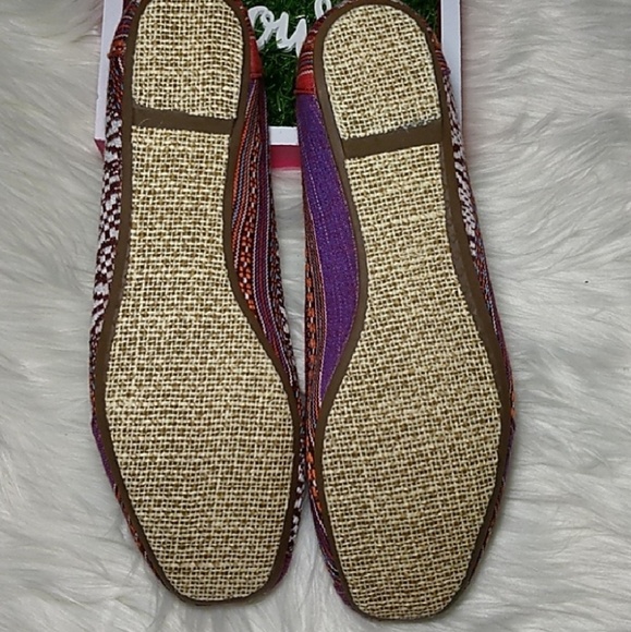 NWOT Tom's - Picture 4 of 6